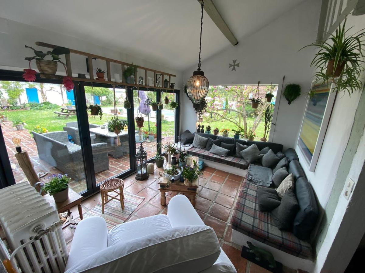 Bed and Breakfast Domaine Du Tafiart Sarron Экстерьер фото