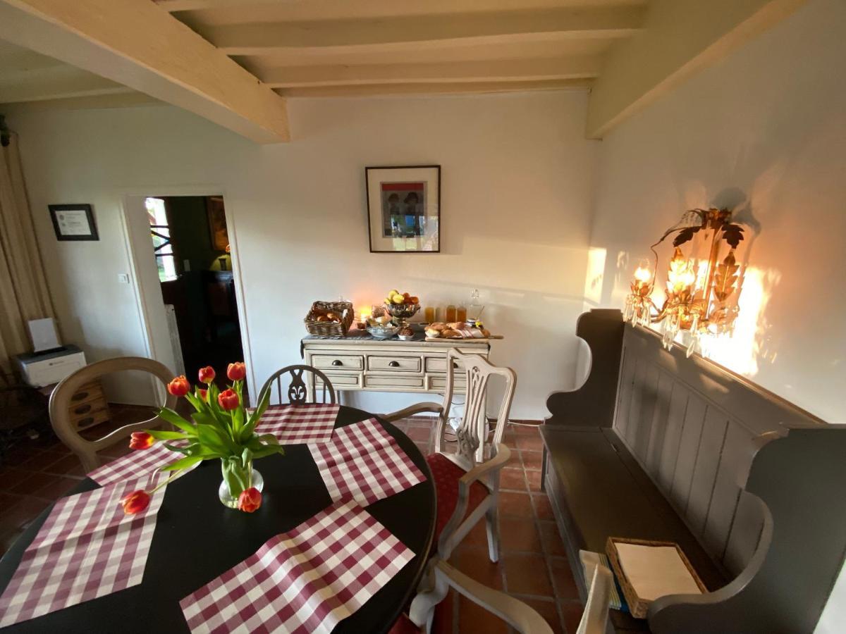 Bed and Breakfast Domaine Du Tafiart Sarron Экстерьер фото