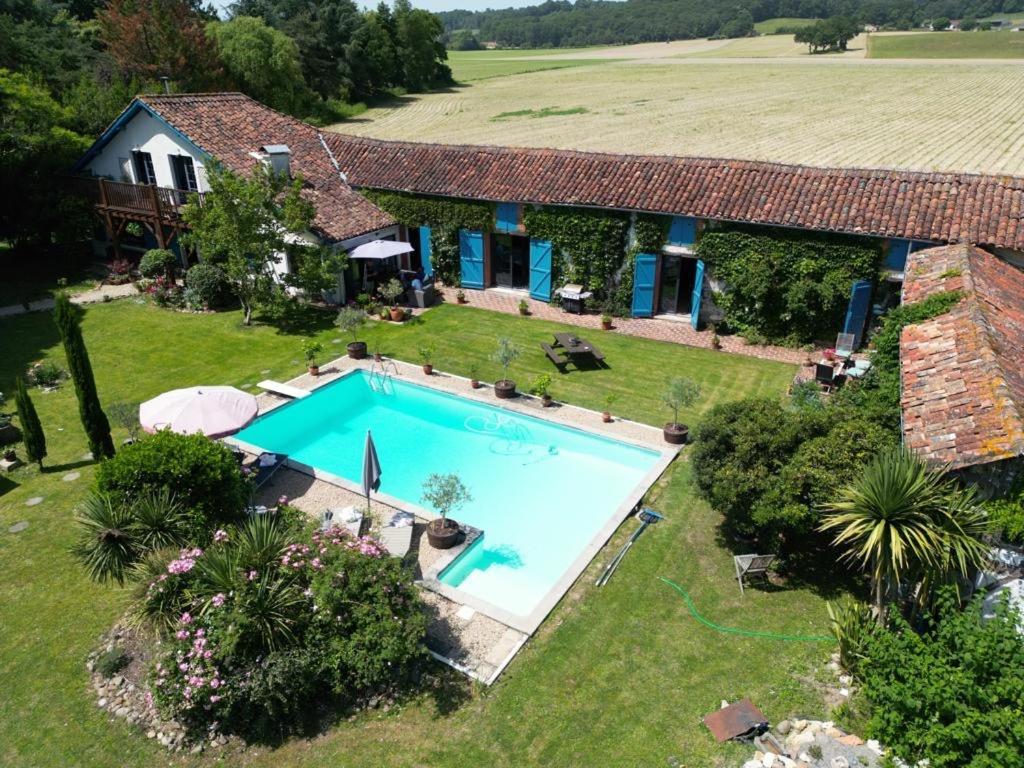 Bed and Breakfast Domaine Du Tafiart Sarron Экстерьер фото
