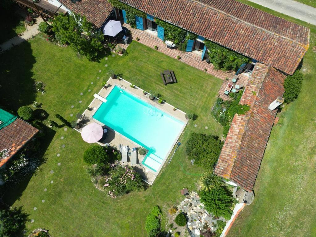 Bed and Breakfast Domaine Du Tafiart Sarron Экстерьер фото
